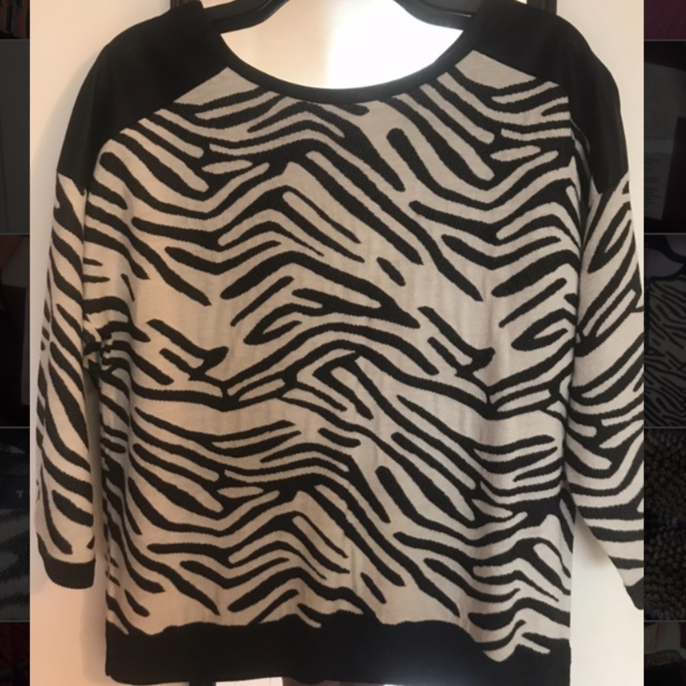 Trouve Zebra Print 3/4 Sleeve Top W/Faux Leather